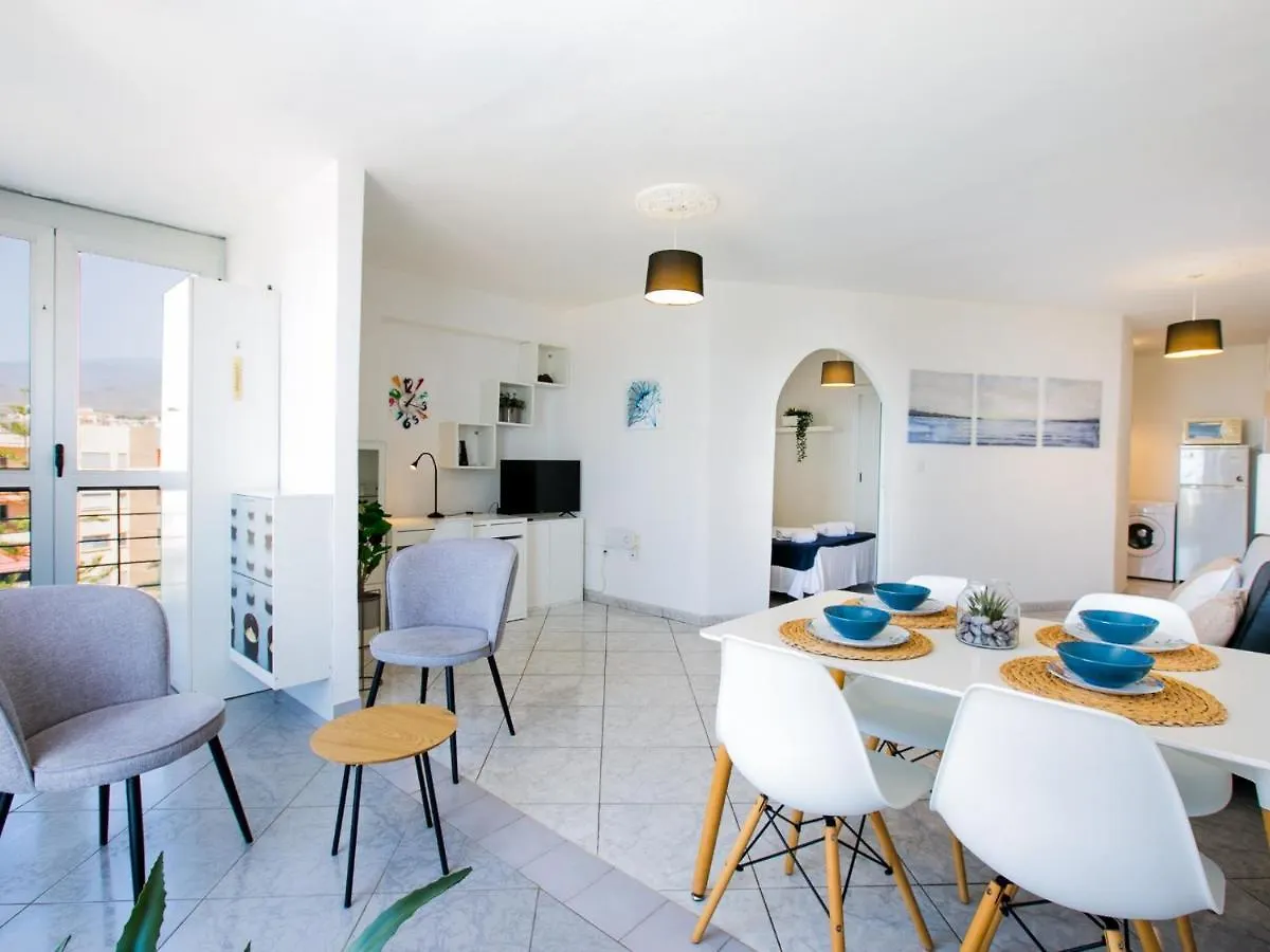 54 B Apartamento La Estrella Los Cristianos  Spain